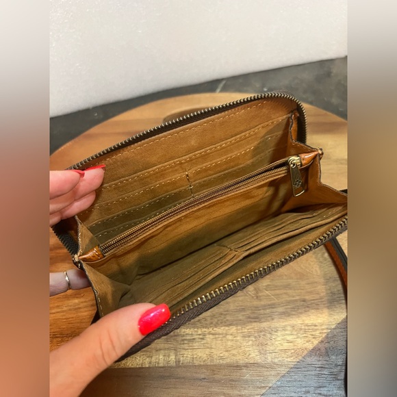 Patricia Nash Brown Tooled Leather Wristlet Wallet - Picture 7 of 8